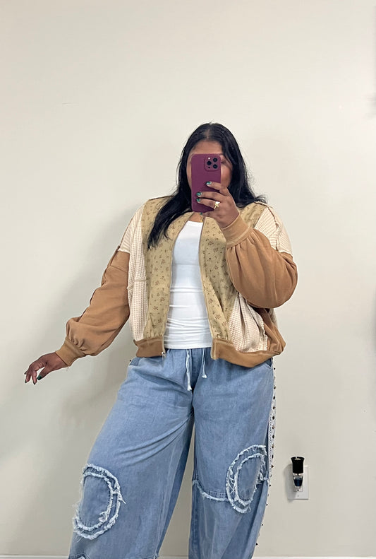 Shanice Ditsy Floral Zip up